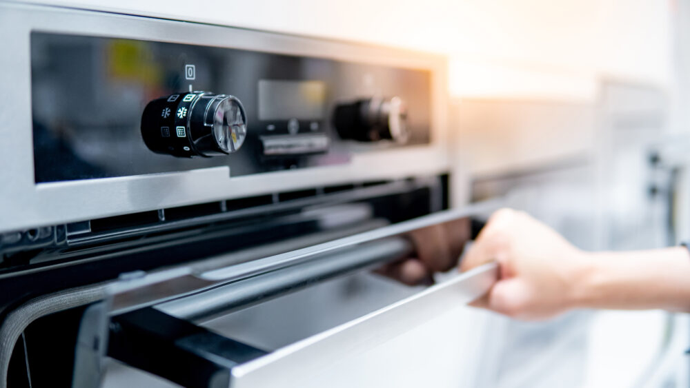 Oven Repairs: DIY vs When to Call a Pro